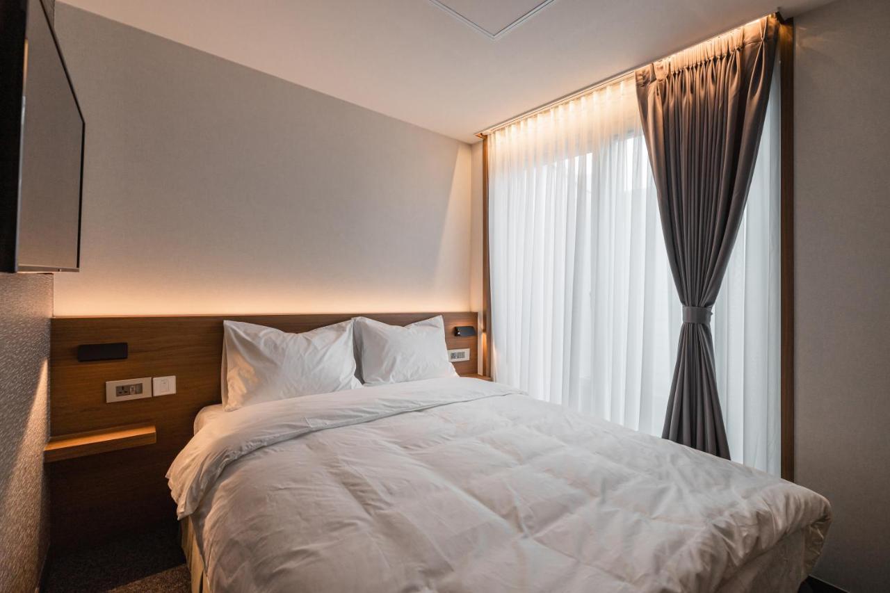 Hotel Pillowsopher Hongdae Seul Zewnętrze zdjęcie