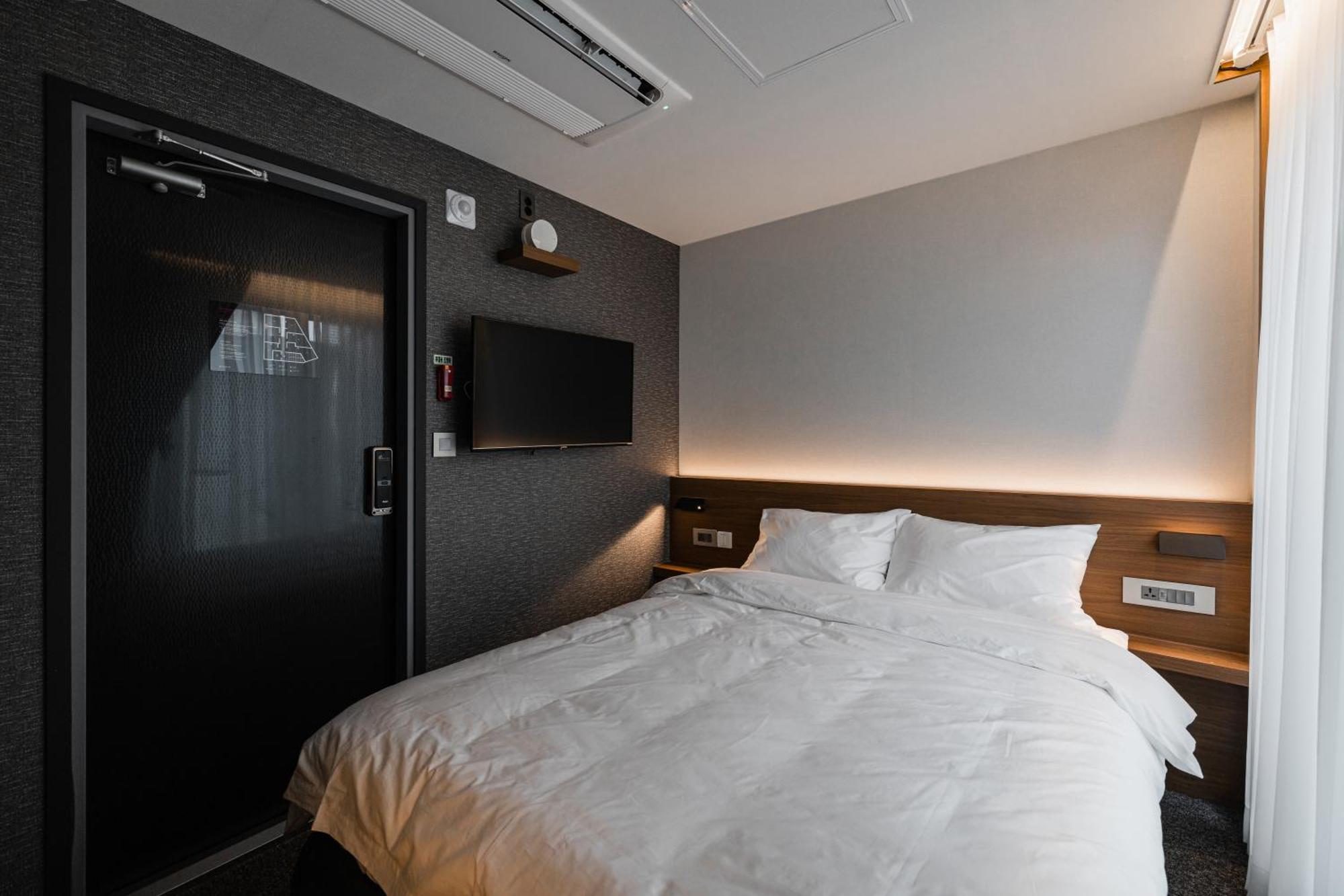 Hotel Pillowsopher Hongdae Seul Zewnętrze zdjęcie